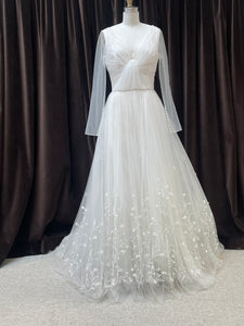 GC#33320 - Carolina Herrera Gabriella Wedding Dress in Size 8