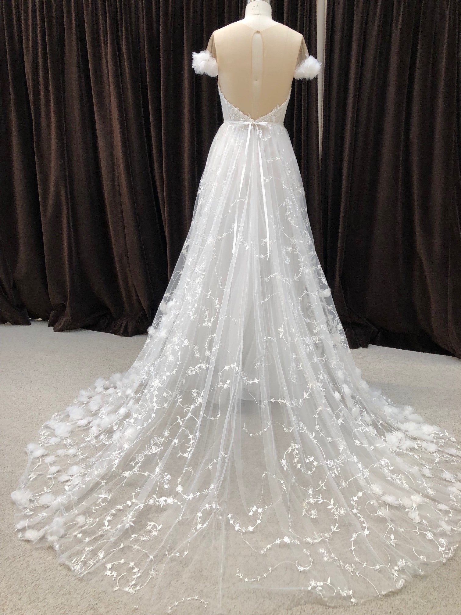 GC#33473 - Marchesa Notte Charlie Wedding Dress in Size 8