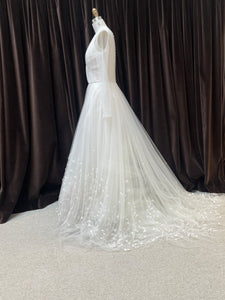 GC#33320 - Carolina Herrera Gabriella Wedding Dress in Size 8