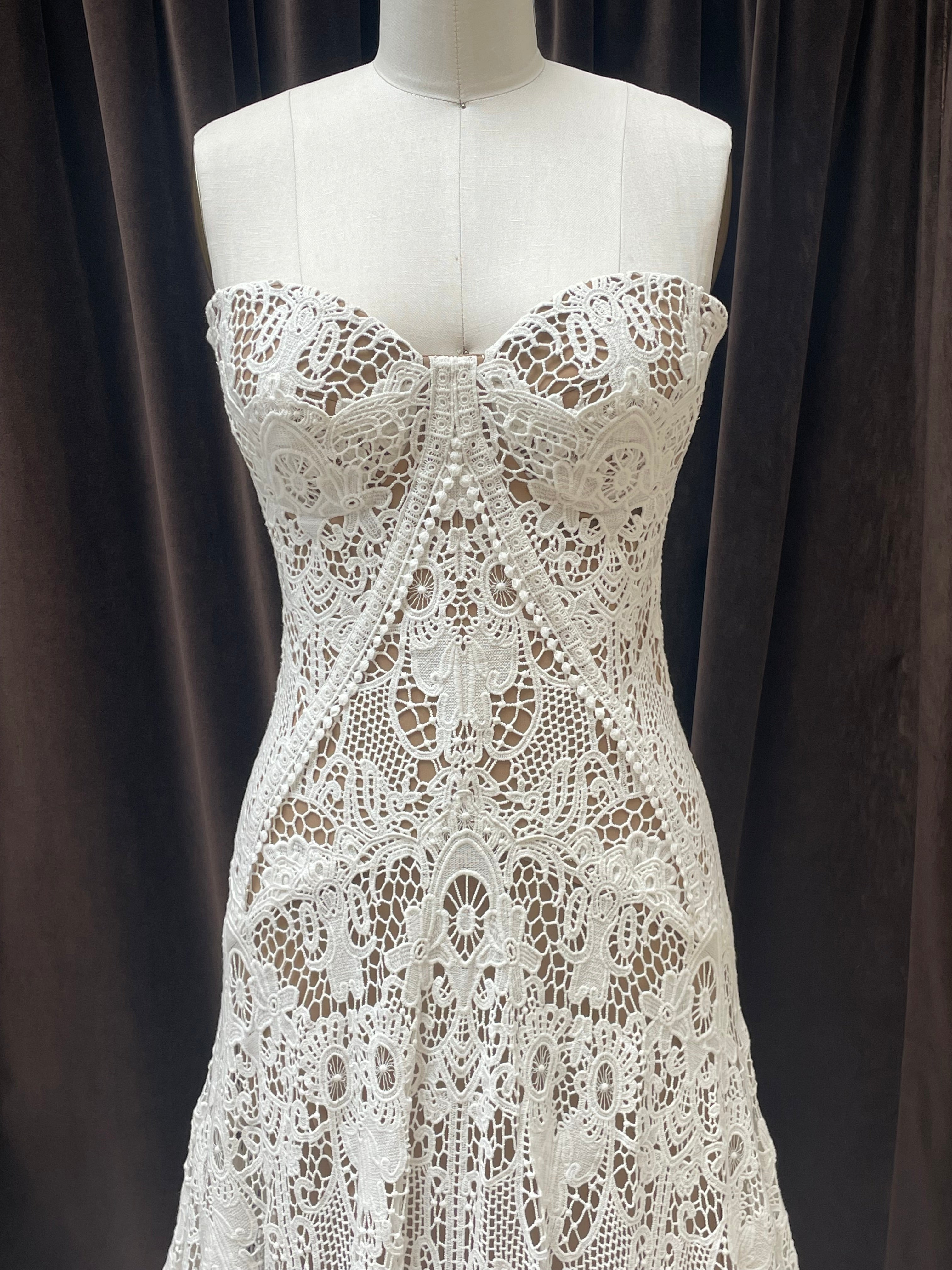 GC#35846 - Rue de Seine Beau Wedding Dress in Size 12