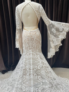 GC#33756 - La Perle Noor Wedding Dress in Size 12